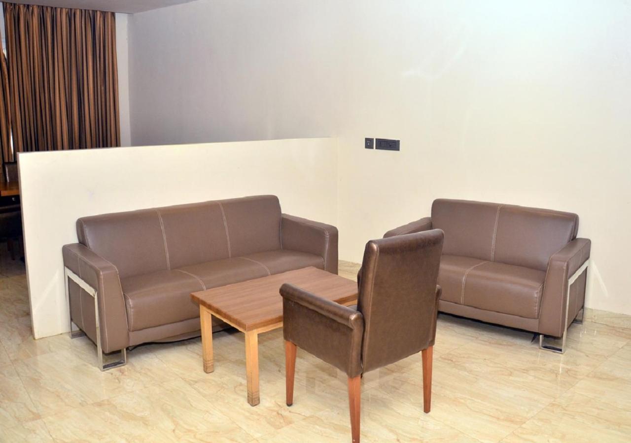 拉马纳塔普拉姆 Golden Residency酒店 外观 照片